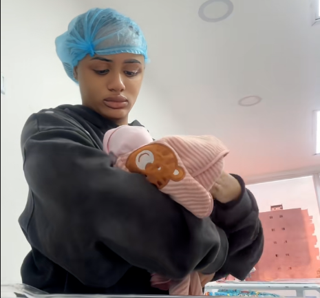 kissy don.png (212 KB)